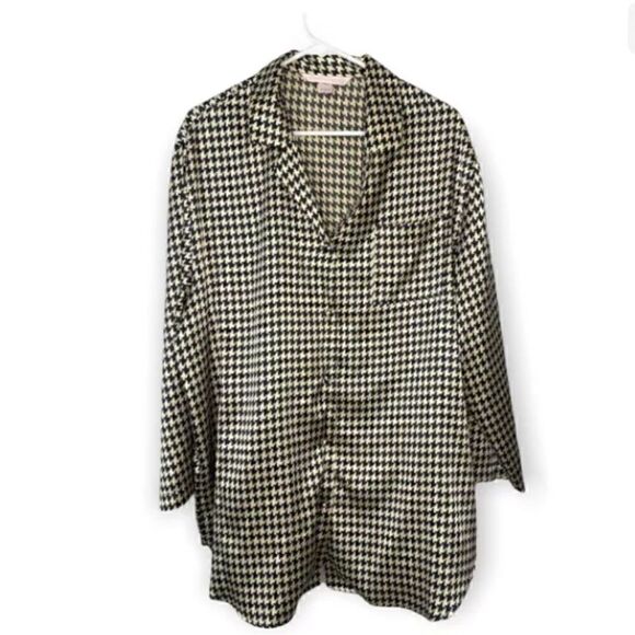 Victoria's Secret LOT OF 2 Pajama Top L Night Shirt Button Down Nightwear PJ's - Picture 3 of 9